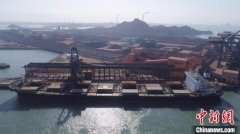 罗屿港对台铁矿石中转业务共装卸船舶20艘次